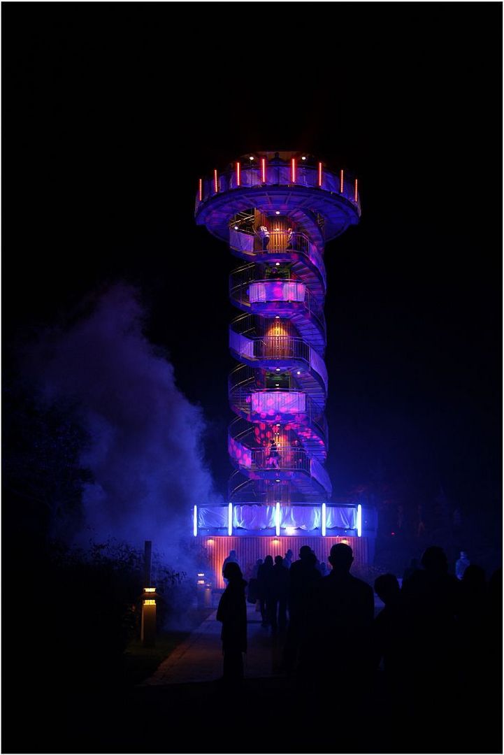 Aussichtsturm im Park der Gärten...