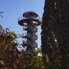 Aussichtsturm im Park der Gärten