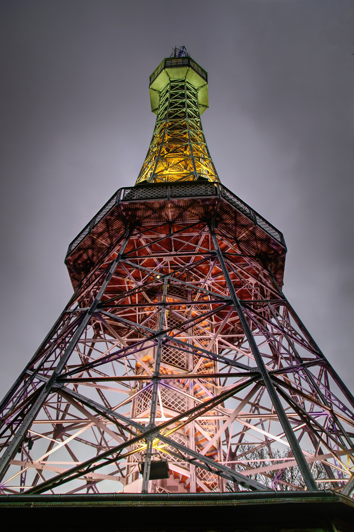 Aussichtsturm Petrin in Prag