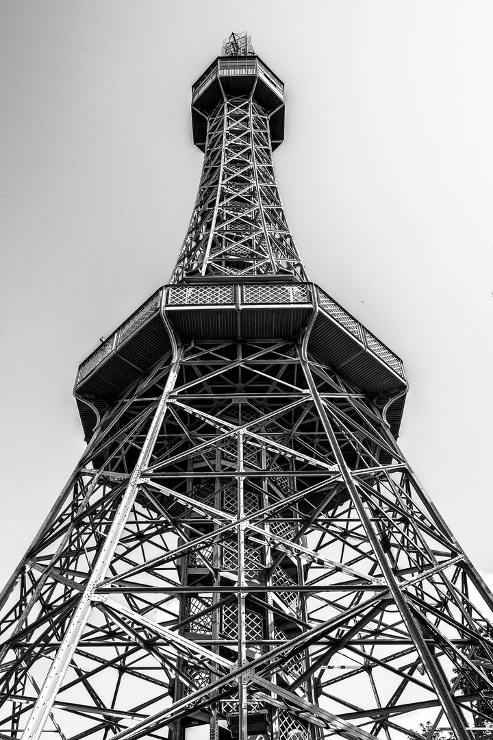 Aussichtsturm Petrín in Prag