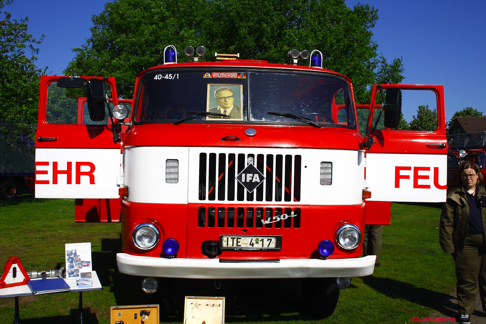 Ausstellung historischer Feuerwehrfahrzeuge im Rahmen 125-Jahre Freiwillige Feuerwehr Kirchhellen