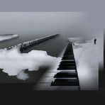 Ausstellung  Zingst:  frozen Piano ---