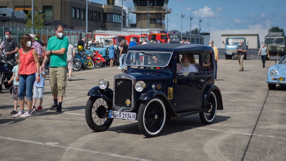 Austin Seven Box Saloon