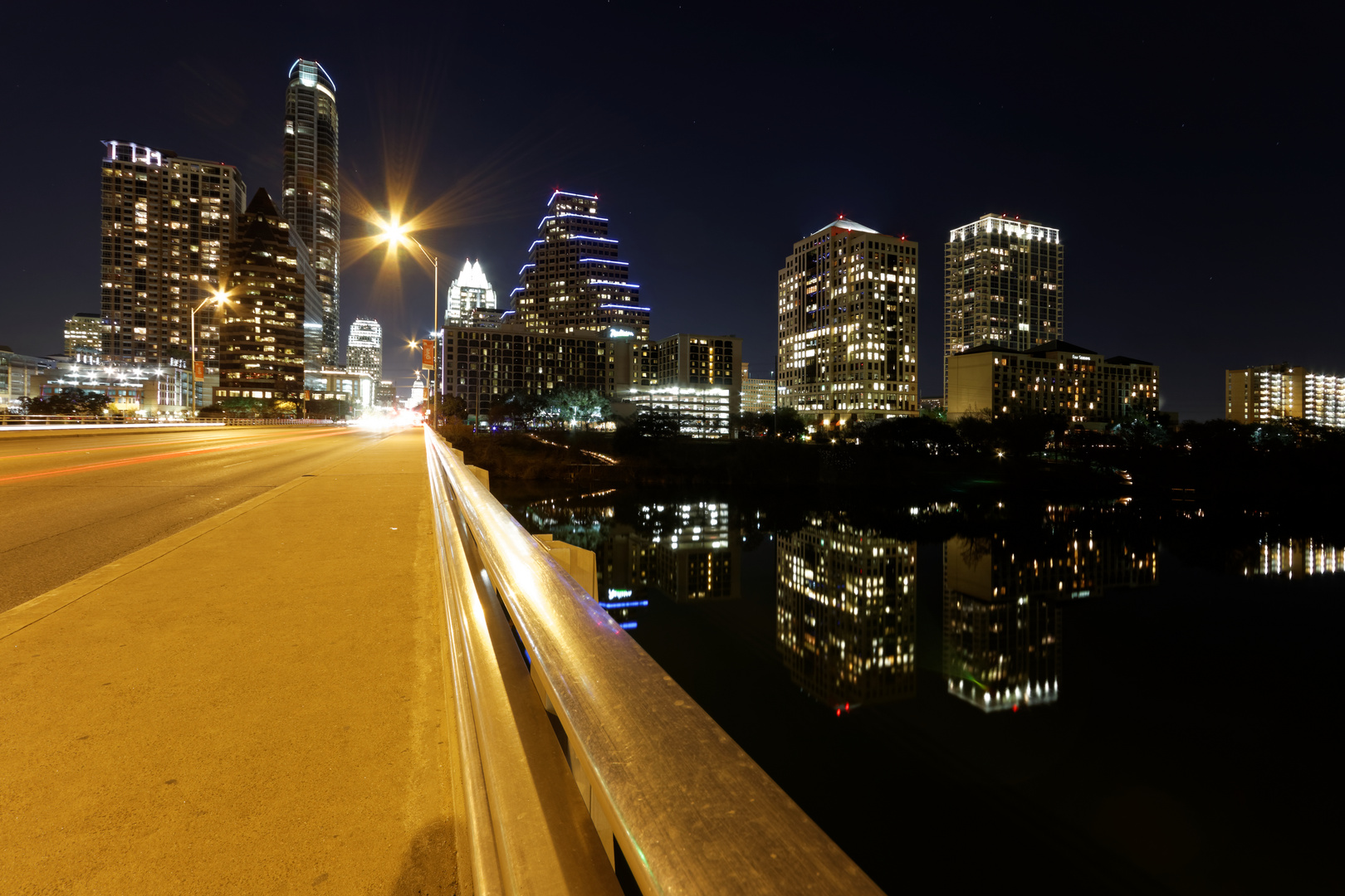 Austin Texas bei Nacht