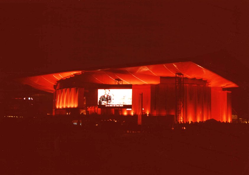 Australienpavillon bei Nacht auf der Expo in Hannover 2000