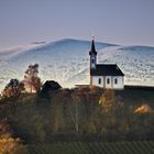 Austria, Styria, Glojach: Foto-Experiment, Kapelle mit der Pack im Hintergrund 