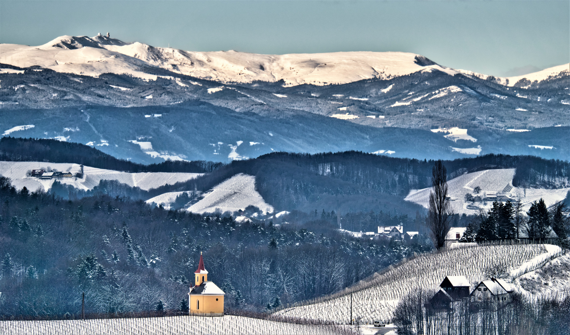 Austria, Styria, Südsteirische Weinstrasse: Wielitschkapelle im Winter
