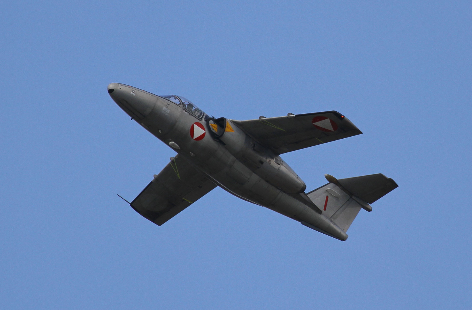 Austrian - Air Force  Saab J 105 OE