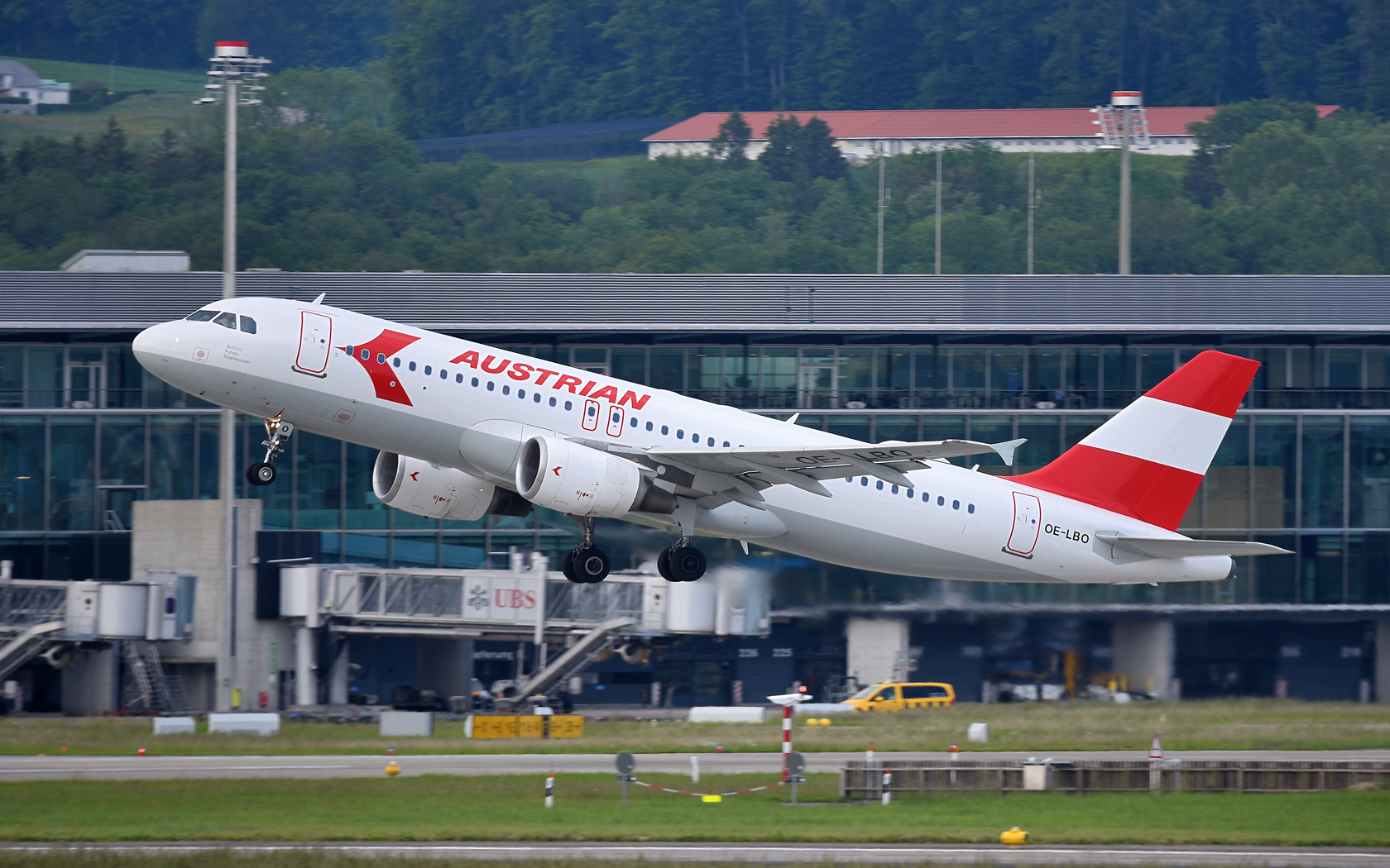 Austrian Airlines Airbus A320-214 OE-LBO 