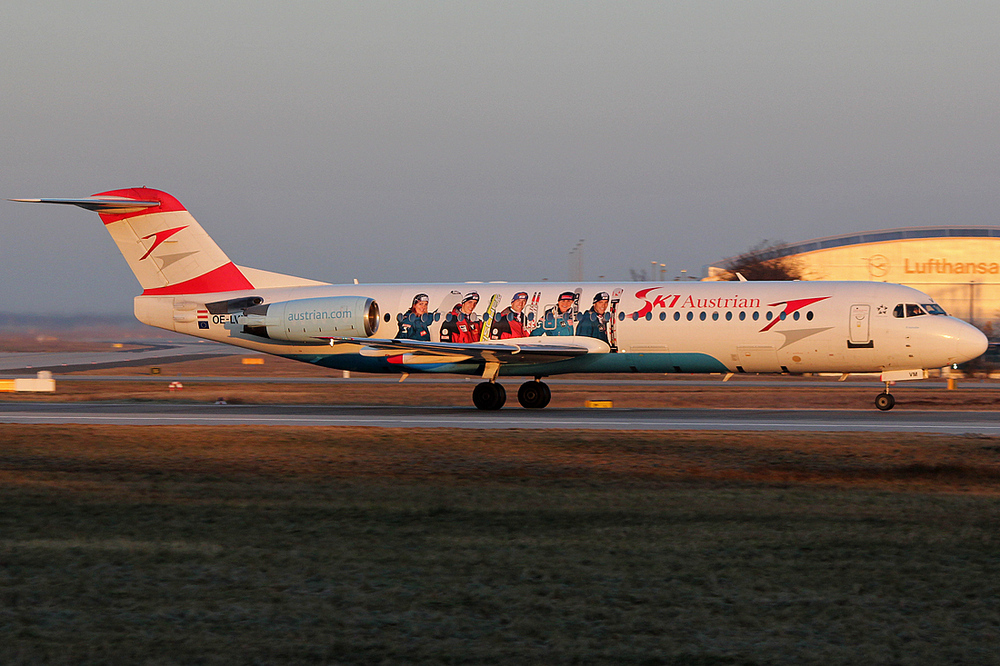 Austrian Arrows Fokker F-100 OE-LVM