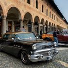 Auto d'epoca in piazza Ducale, Vigevano