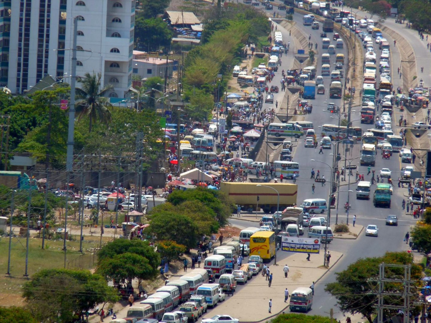 Auto Fahren in Dar es Salaam