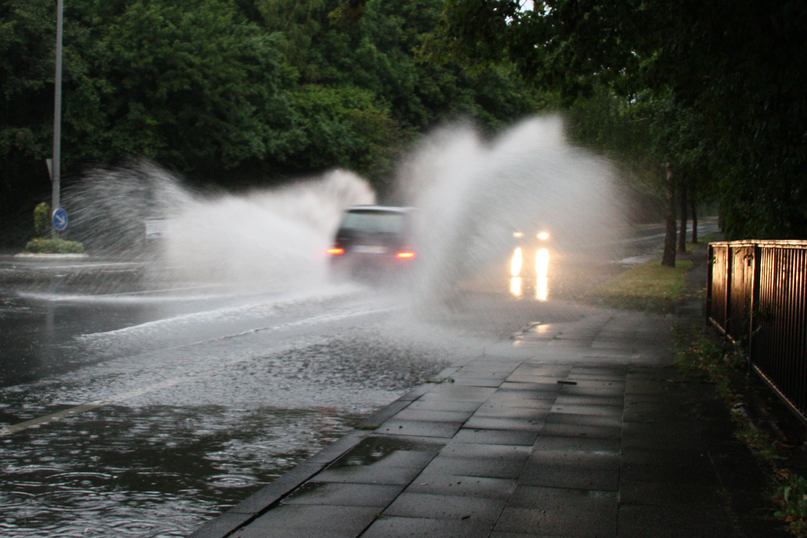 Auto mit Wasserflügel