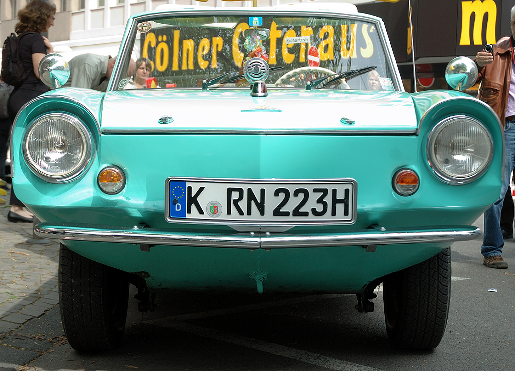 Auto noch mit Gesicht-DWI Amphicar