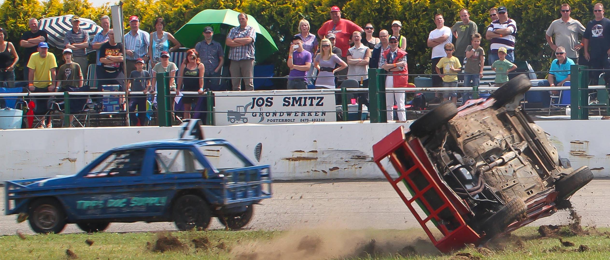 AUTO Speedway Überschlag ...........