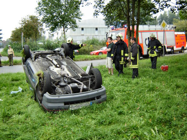 Auto überschlagen - keine Verletzten