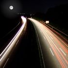 Autobahn bei Nacht