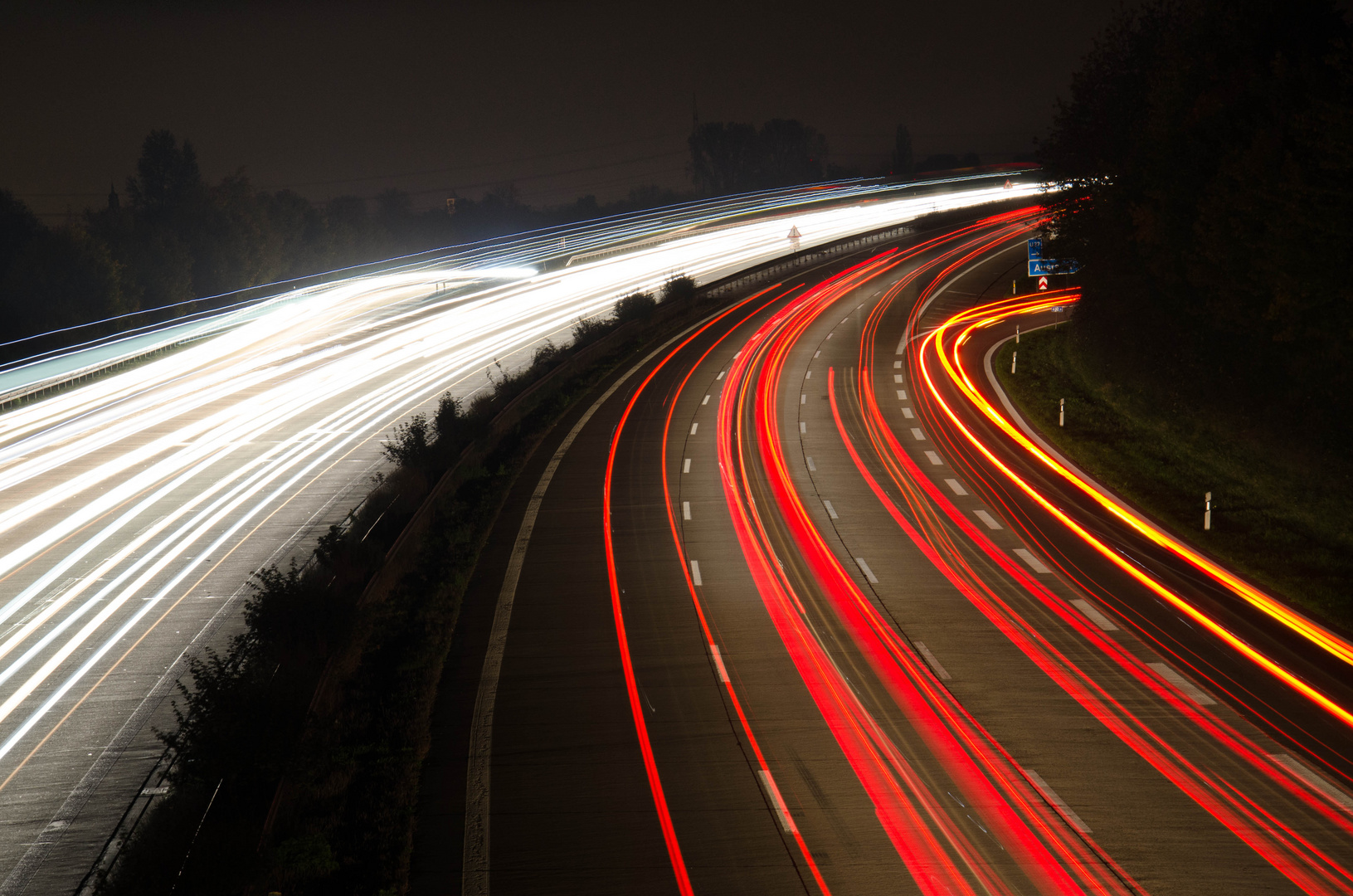 Autobahn-Nachtleben