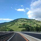 Autobahn trifft Natur