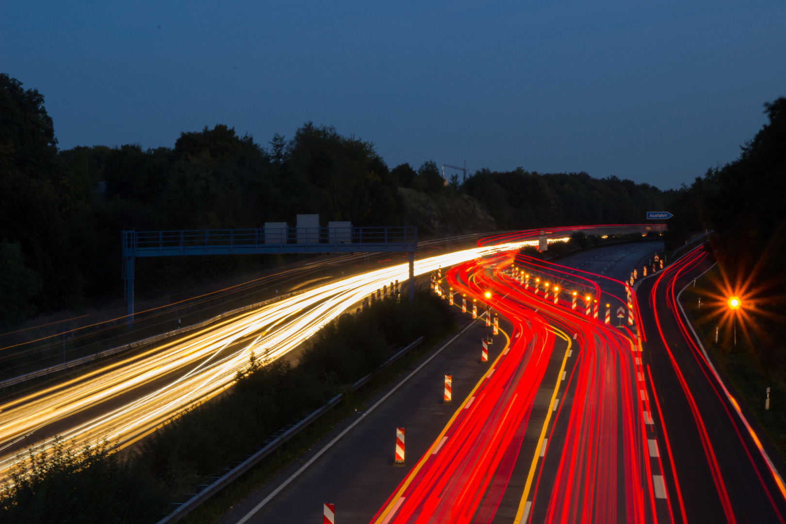 Autobahn, verdammt viel los...