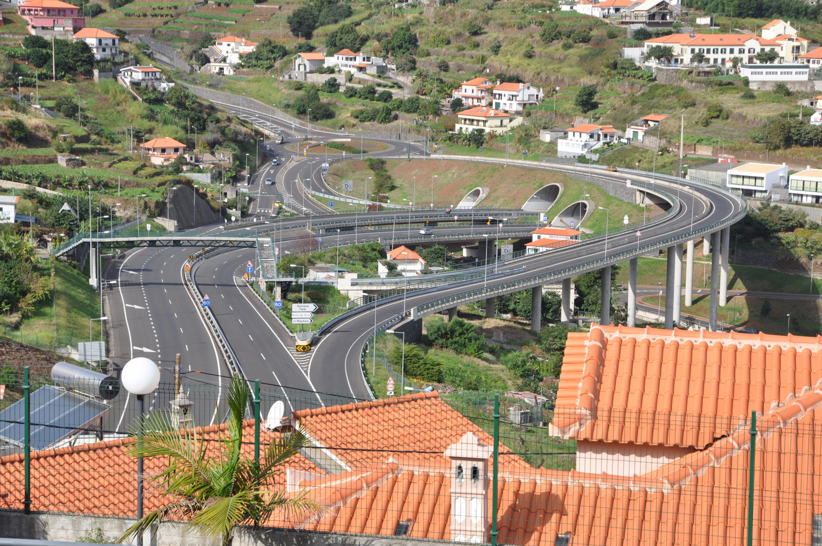 Autobahn-Wahnsinn in Machico