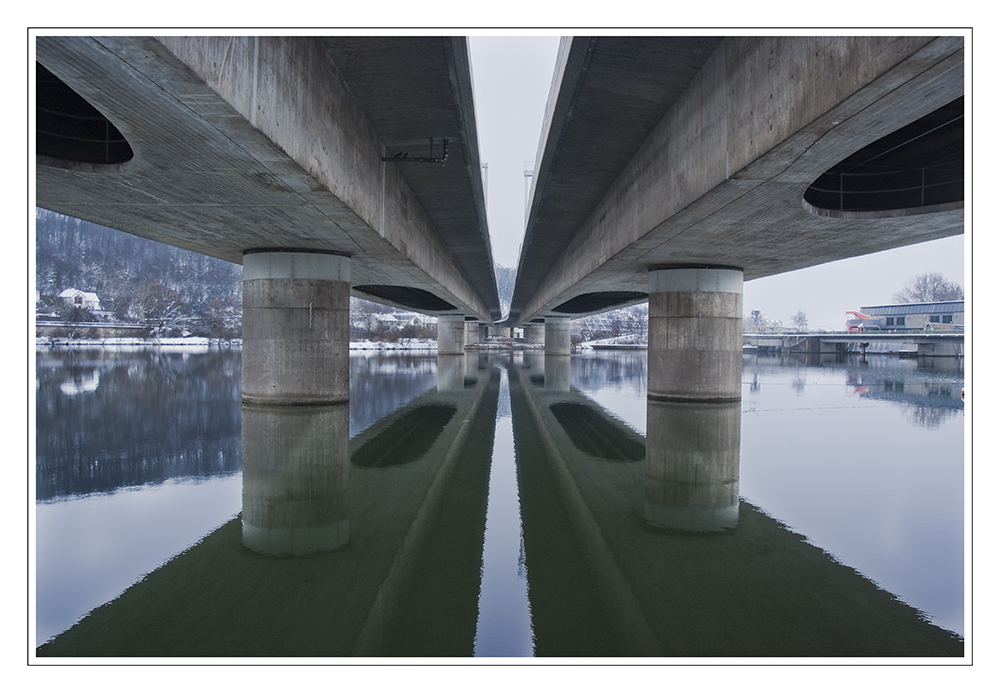 Autobahnbrücke A93