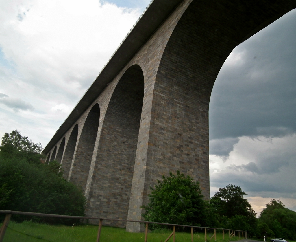 Autobahnbrücke