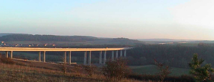 Autobahnbrücke