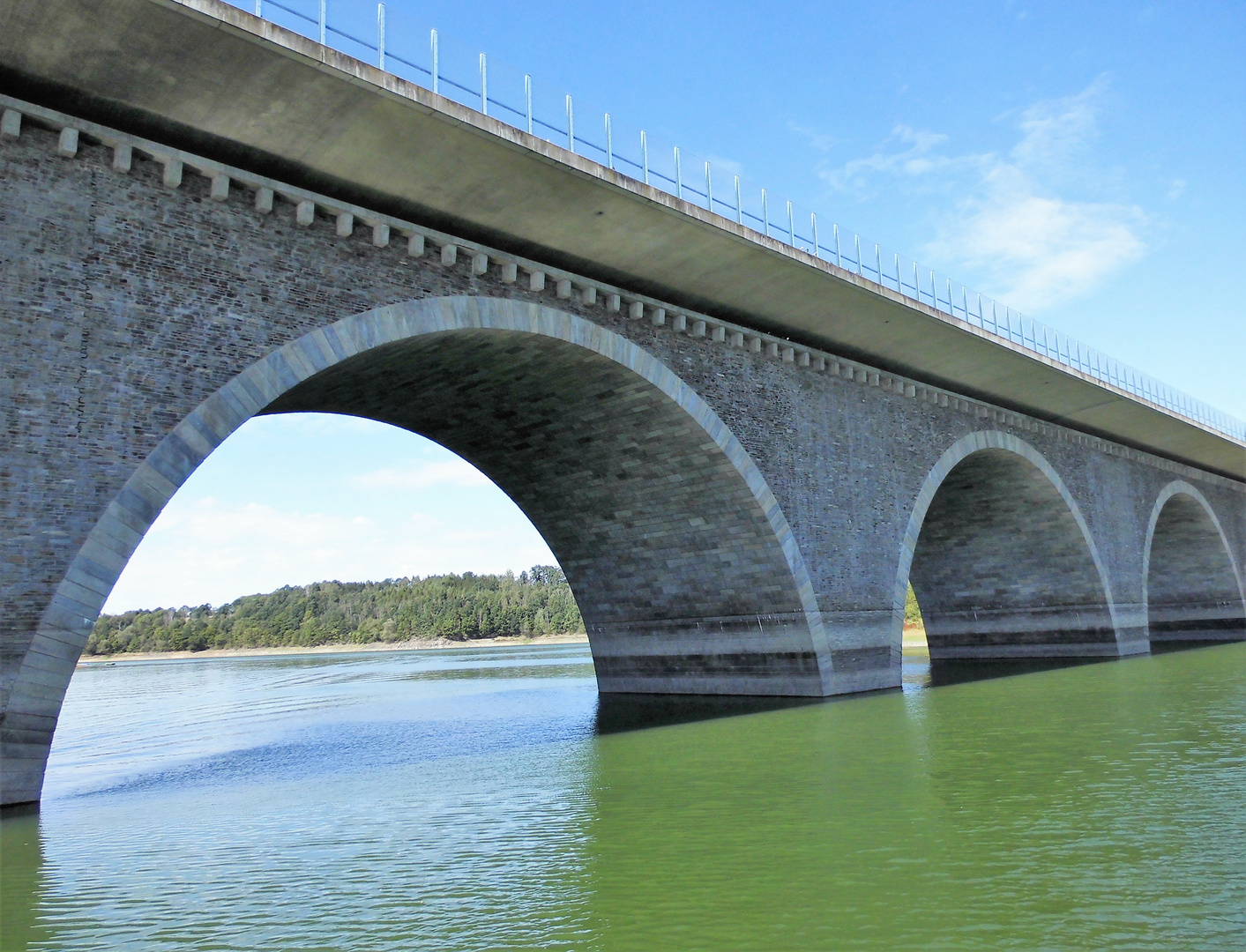 Autobahnbrücke