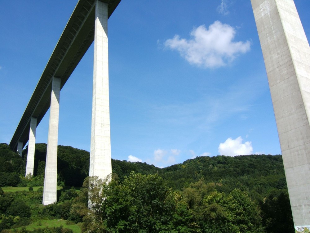 Autobahnbrücke im Kochertal