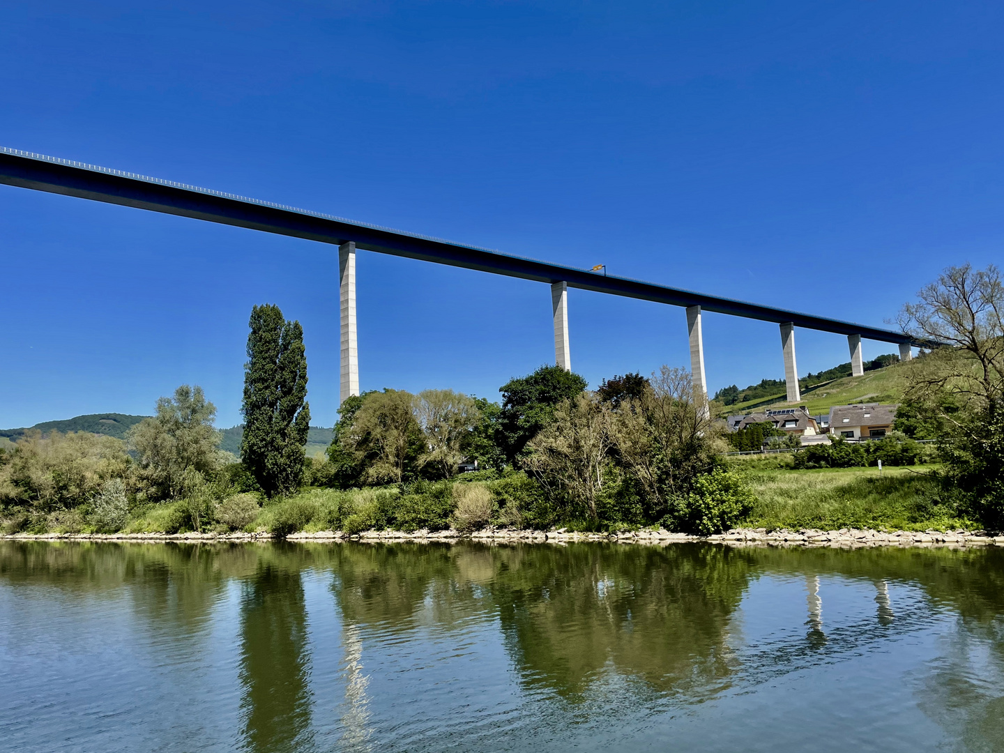 Autobahnbrücke über die Mosel