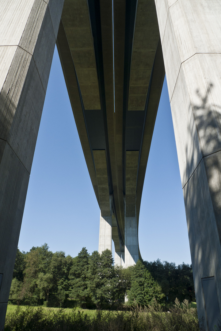 Autobahnbrücke über Lockwitztal