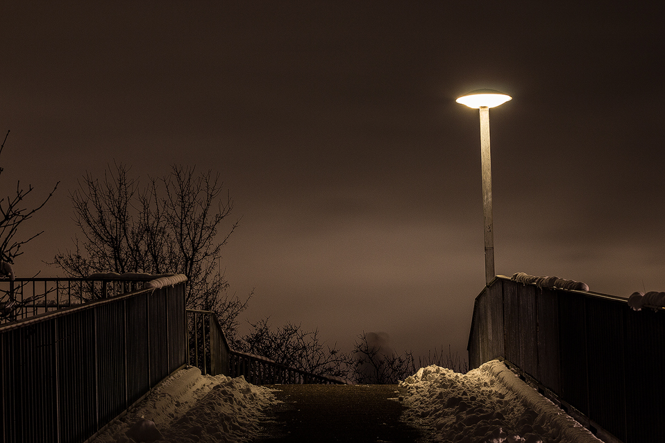 Autobahnübergang in der Nacht, Aesch, Switzerland