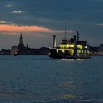 Autofähre im Canale della Giudecca