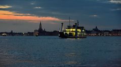 Autofähre im Canale della Giudecca