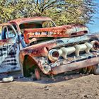 Autofriedhof an einer Tanke in der Namib / Namibia