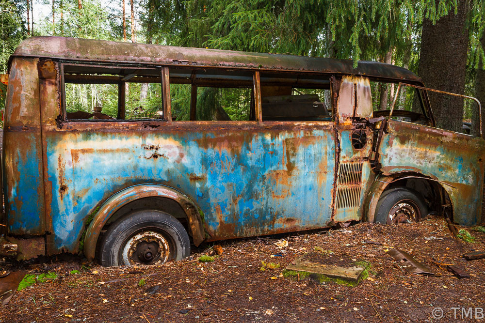 Autofriedhof - Der Bus (1/9)