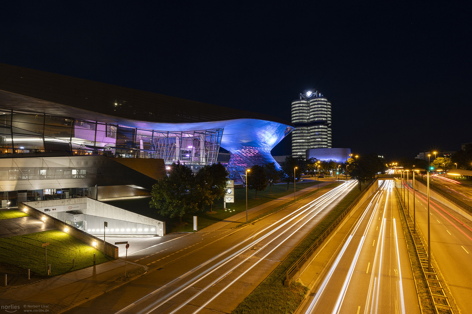 Autolichter bei der BMW Welt