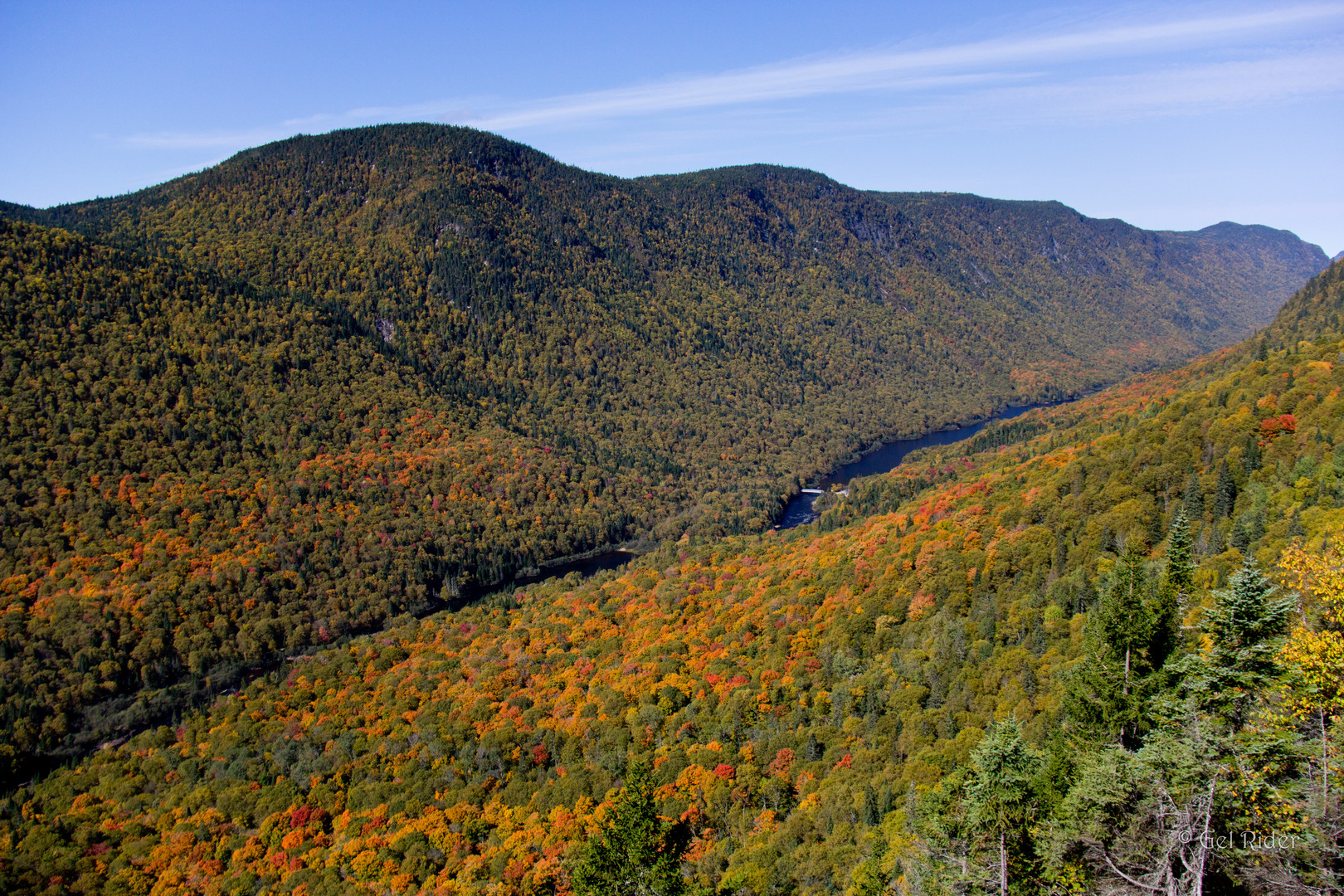 Automne dans la vallée de la Jacques Cartier - Québec