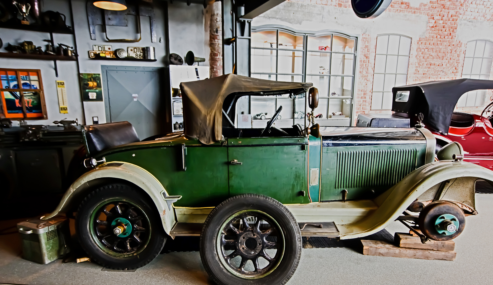 Automuseum Serie: In der Werkstatt