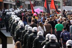 Autonome bei einer nicht angemeldeten Demo am 1.Mai in Wuppertal