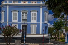 Autonomiebehörde in Ponta Delgada das blaue Haus