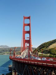 Autos auf der Golden Gate Bridge