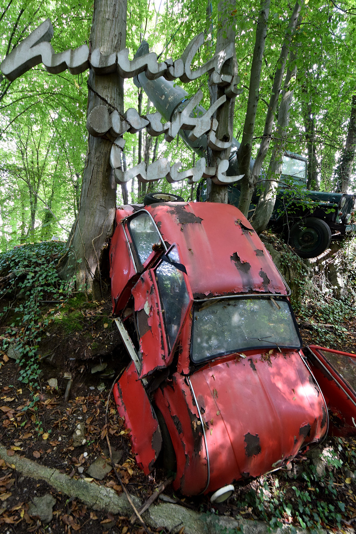 Autoskulpturenpark Neandertal 40