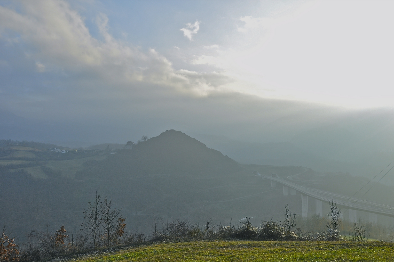 Autostrada della Cisa vista da podere le Chiastre