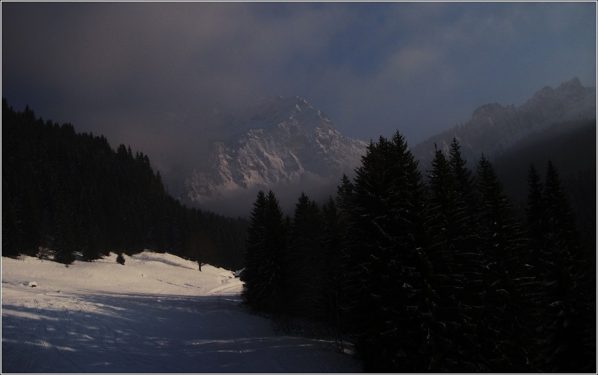 Autour du Roc d'Enfer (au dessus de Bellevaux 74 )