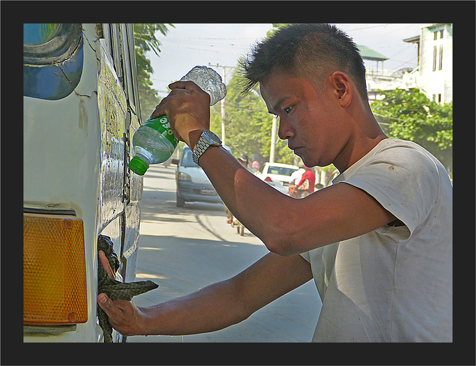 Autowäsche in Mandalay