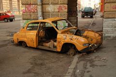 Autowrack in der Bronx of St. Petersburg