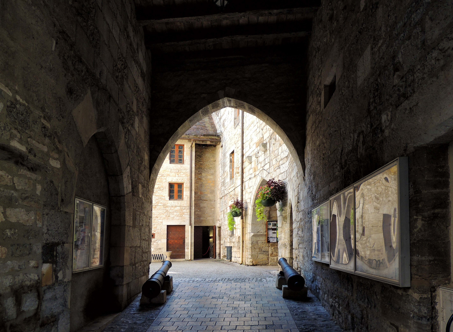 Autre aperçu de la Mairie de Martel