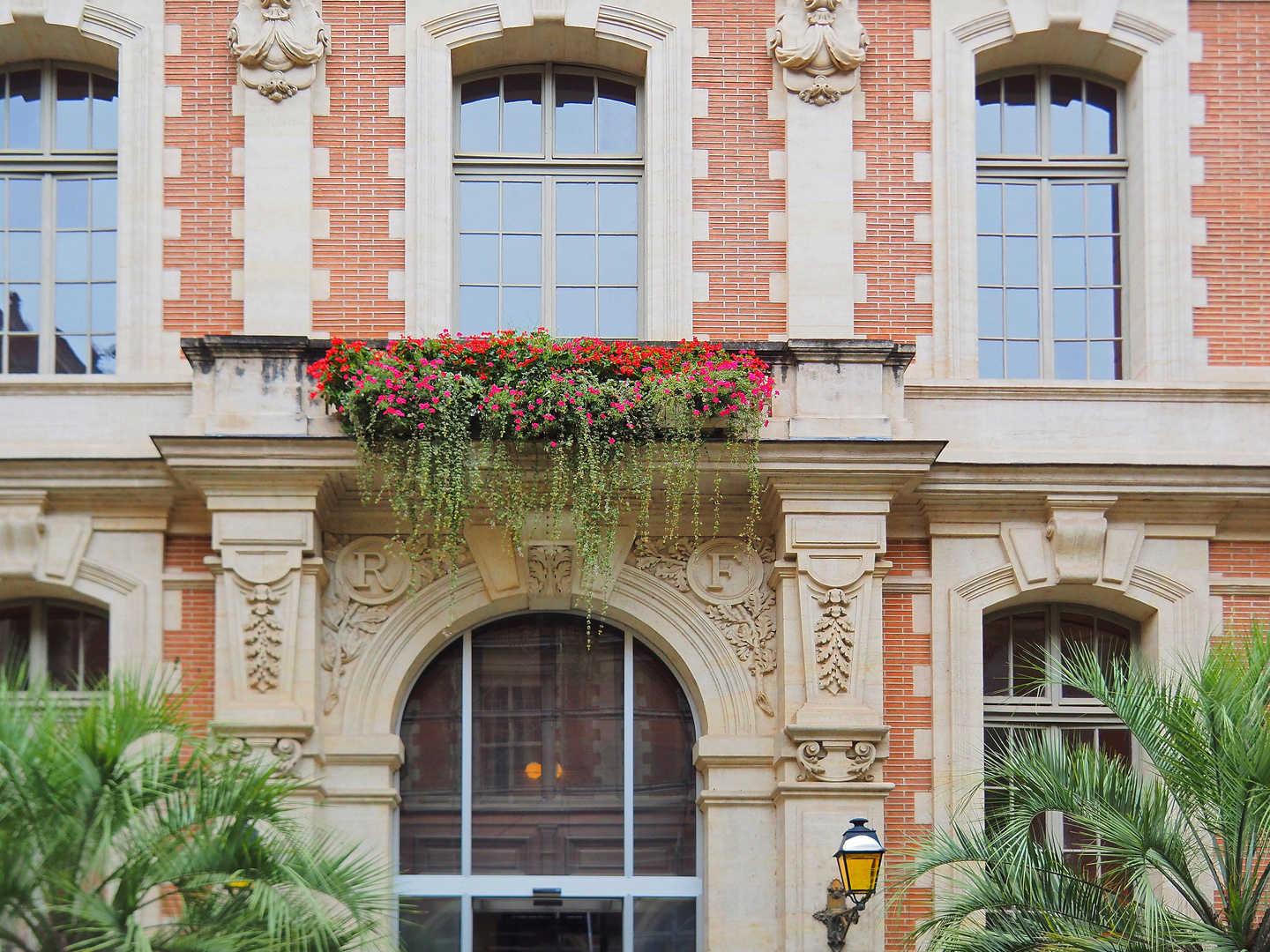 Autre cour contiguë à la Cour Henri IV